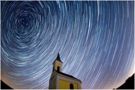A spectacular image of the Lyrids meteor shower from the ISS