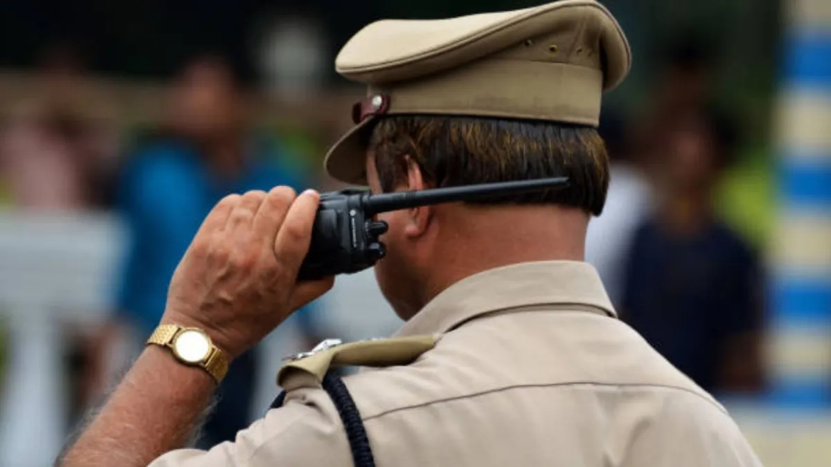 Last Chance Today: UP Police Sahayak Parichalak Assistant Operator Recruitment 2025 Closes Tonight