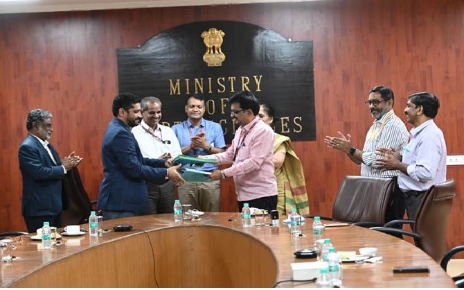 An agreement has been signed between the central government and a private marine company based in Goa